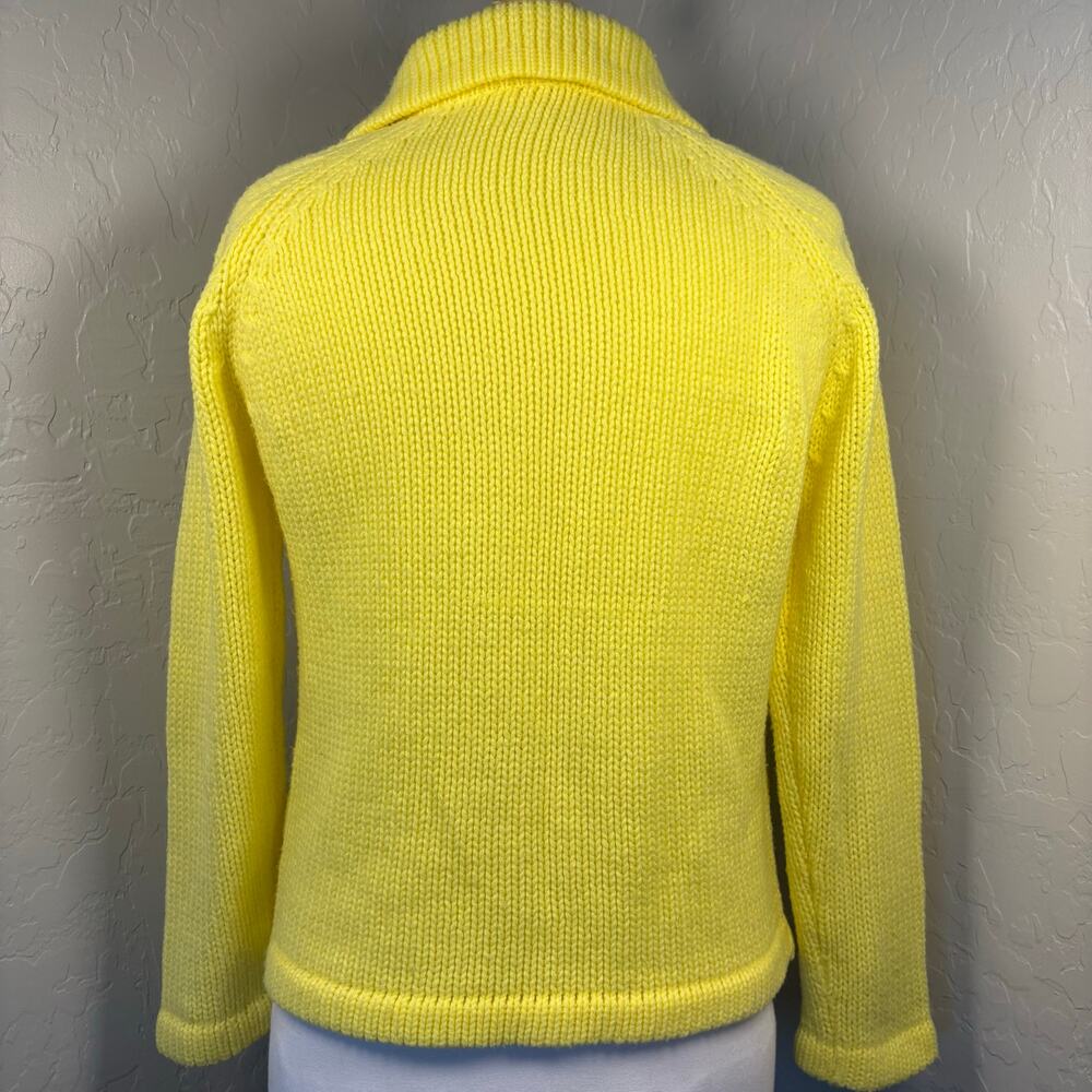 Vintage 70s Hand Knit Cardigan Sweater Lemon Yellow Cable Knit Collar Pockets M - Picture 3 of 12